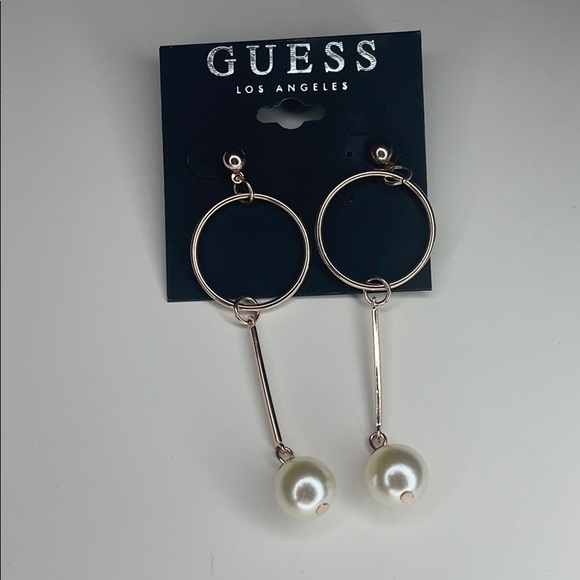 💍GUESS EARRINGS - Picture 1 of 3